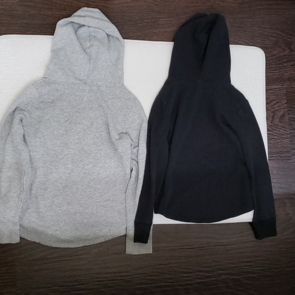 2 Justice Light weight pullovers - Picture 2 of 4